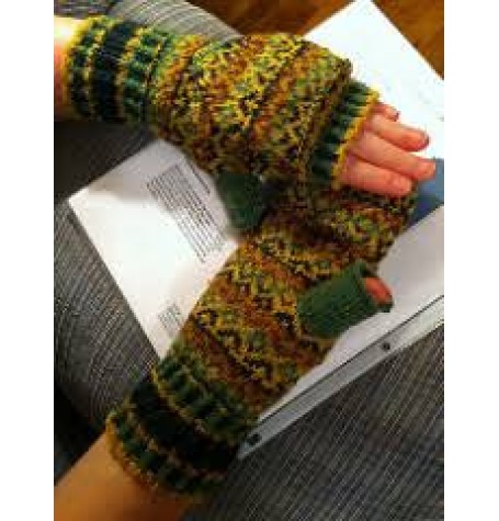Xylitol Mittens with Flap by Outi Kater